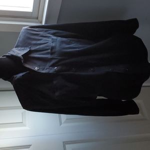 Rosemary & Ivy black button up top with long sleeves. Size large.